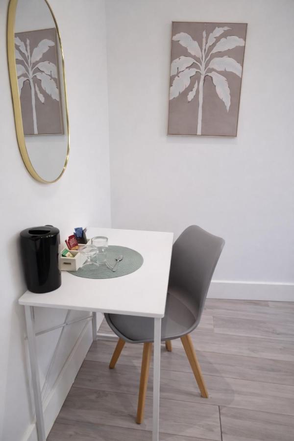 La Rose Serenity Residence Elegant Rooms - 4