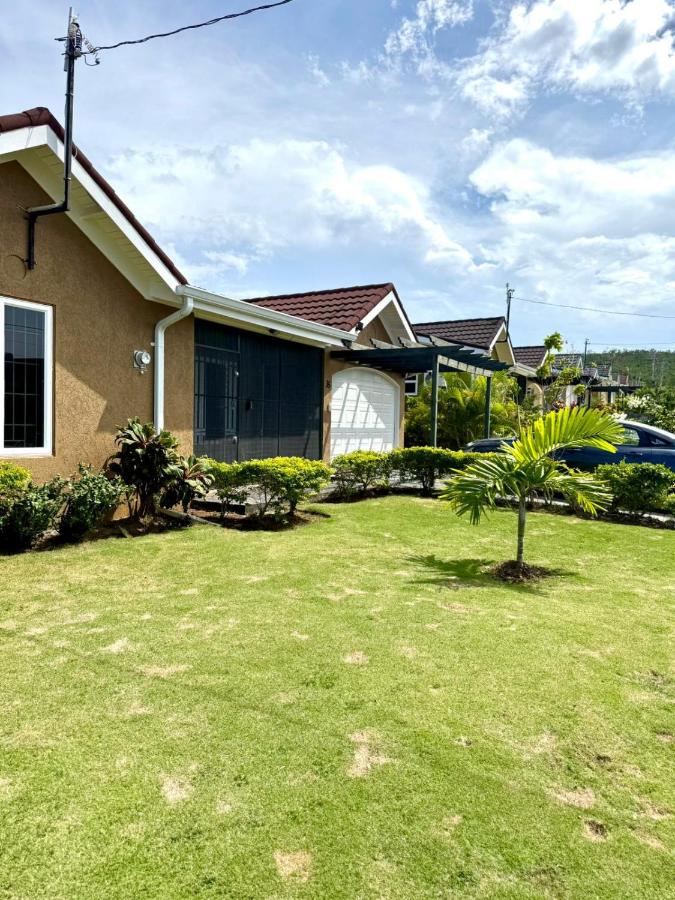 Seaview Villa at Stonebrook Manor - 4