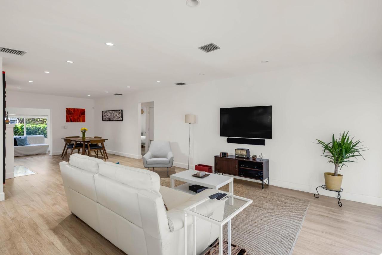 Stylish Modern House - Mins to Brickell, Grove, Gables & Airport - 3