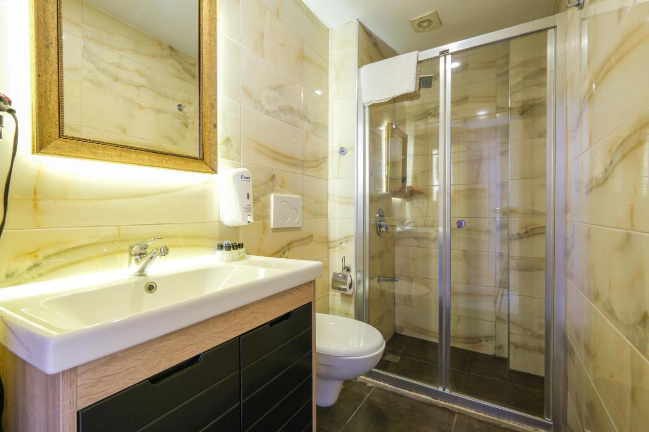 The Grand Baazar Suites - 3