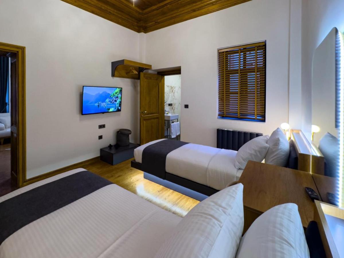 Crown King Hotel - 3