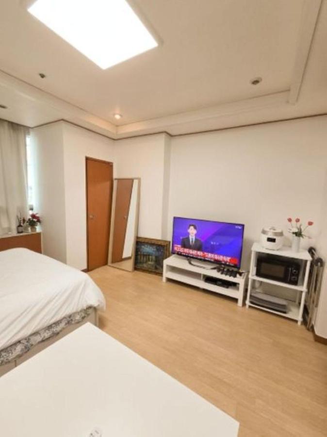 Sinsa Garosu gil Cozy house - 5