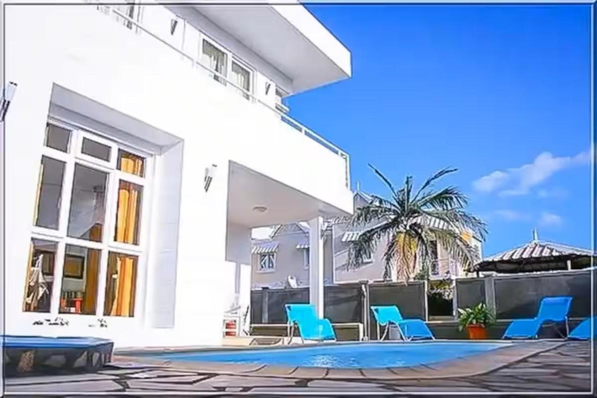 BLeue Azure Villa - 2