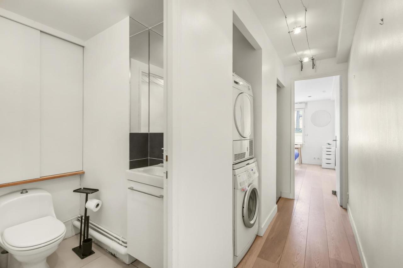 Porte Saint-Denis Stylish 1BR Central Paris Flat - 3