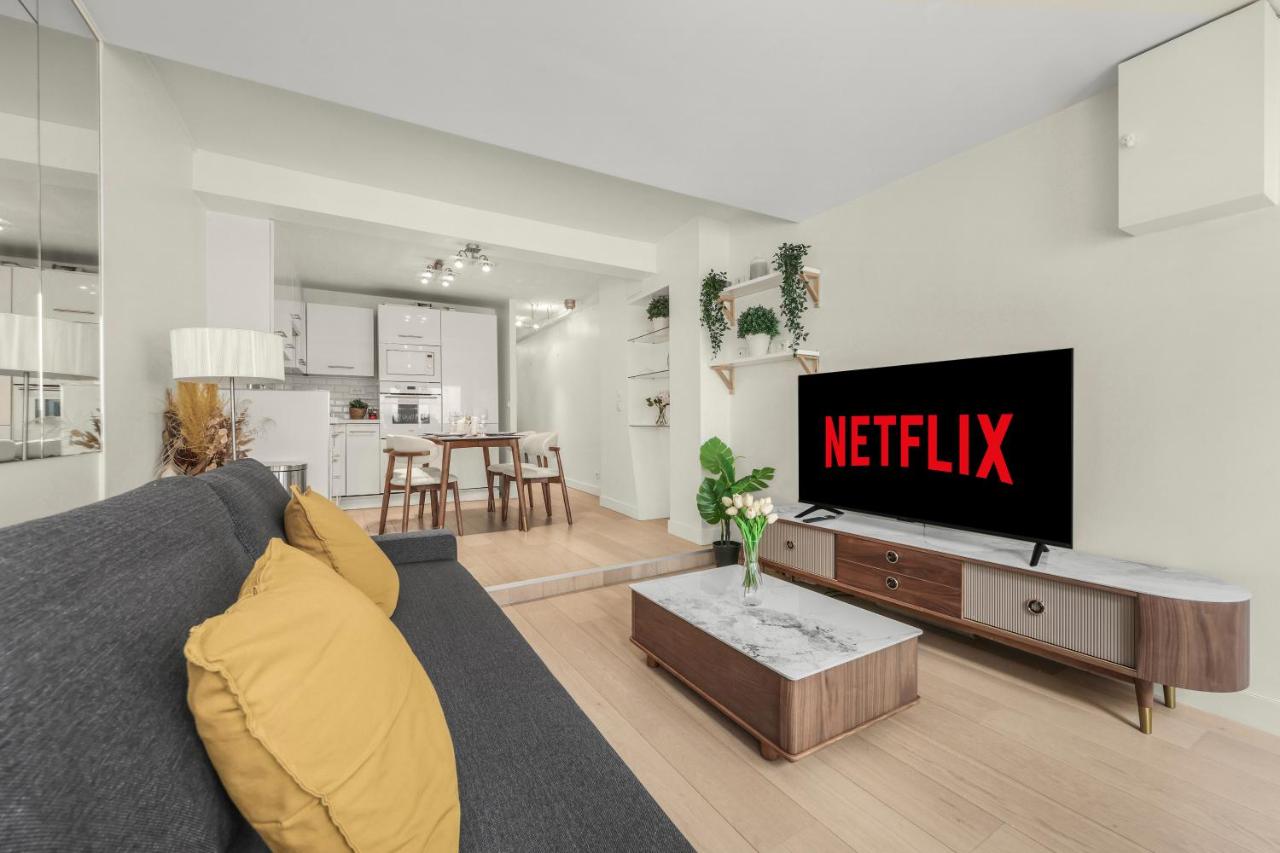 Porte Saint-Denis Stylish 1BR Central Paris Flat