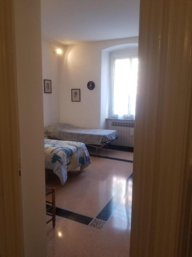 Blu House -A due passi dal mare -10 minuti nel cuore di Genova- - 2