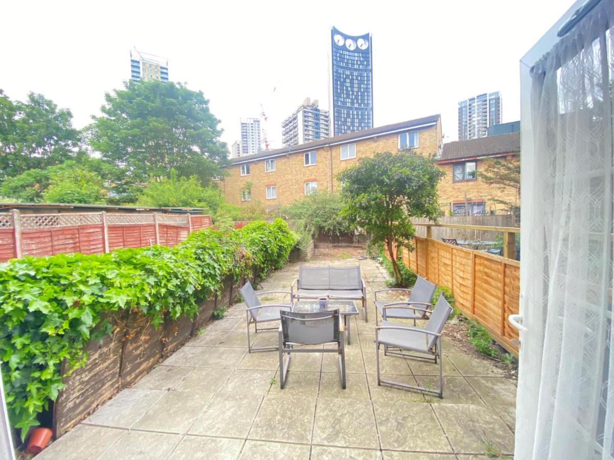 London Luxury House with 5 Bedrooms - 5