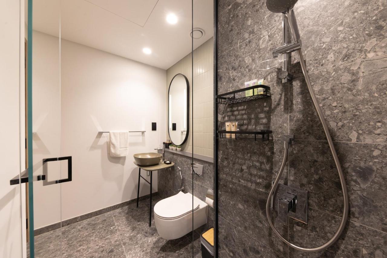 Low 7 floor! I Cozy Studio with Balcony - 3