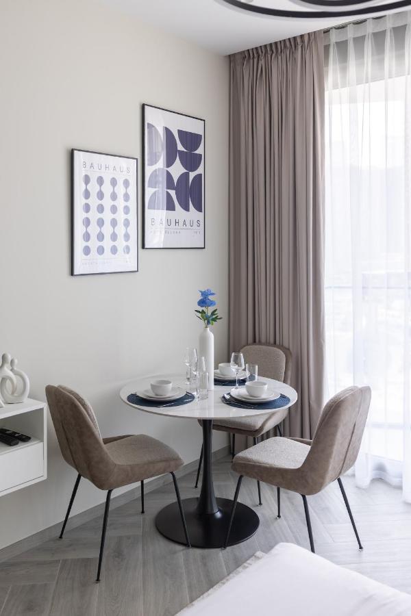 Low 7 floor! I Cozy Studio with Balcony - 5