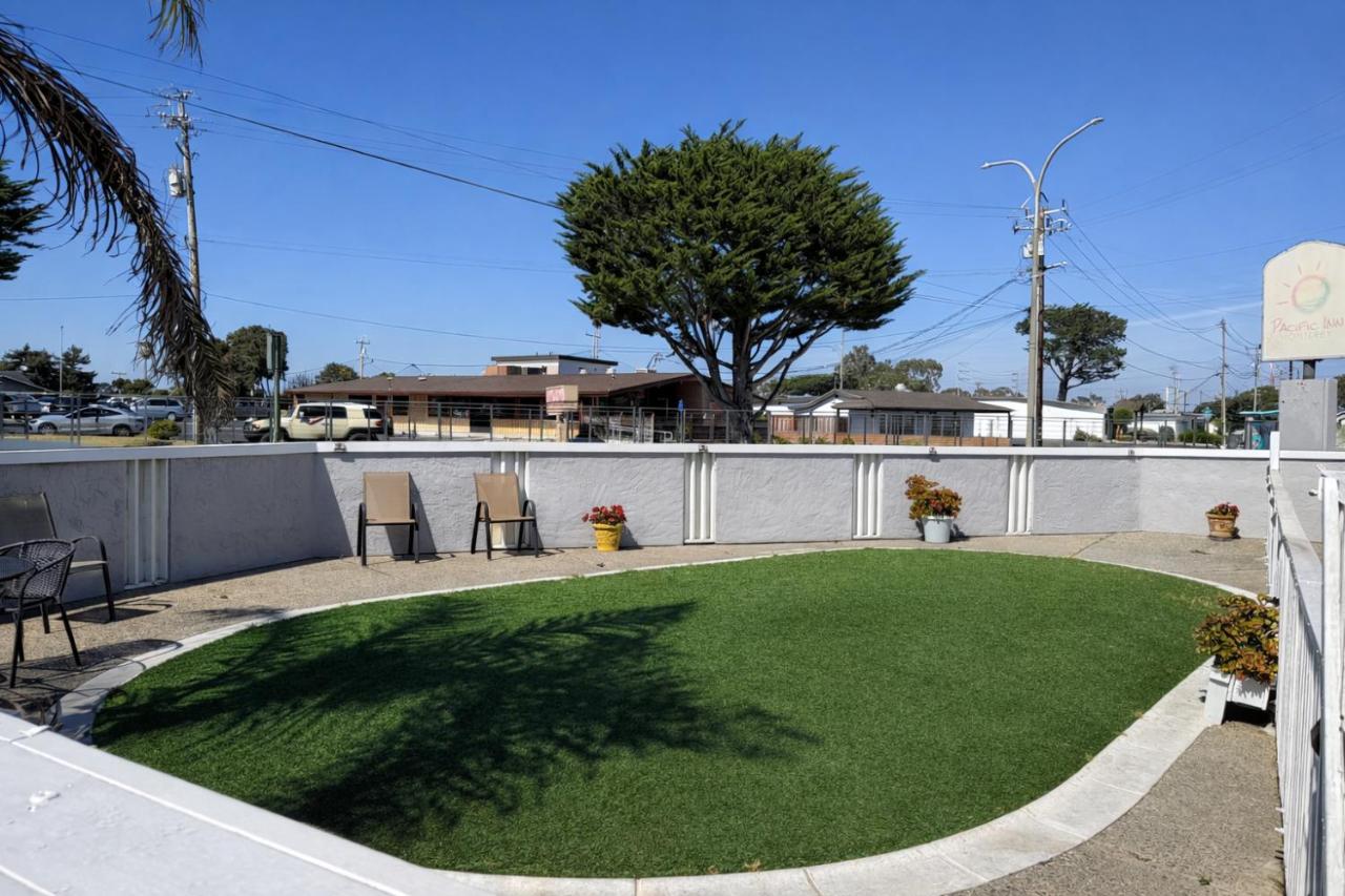 Pacific Inn Monterey — photo 18