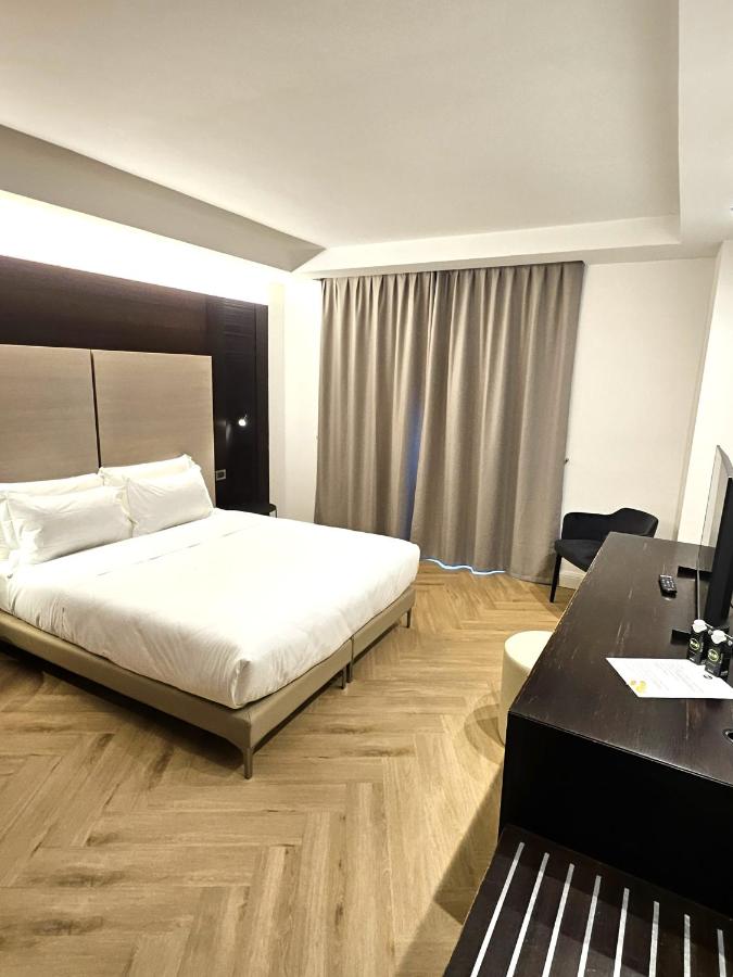 B&B HOTEL Napoli San Mauro - 2