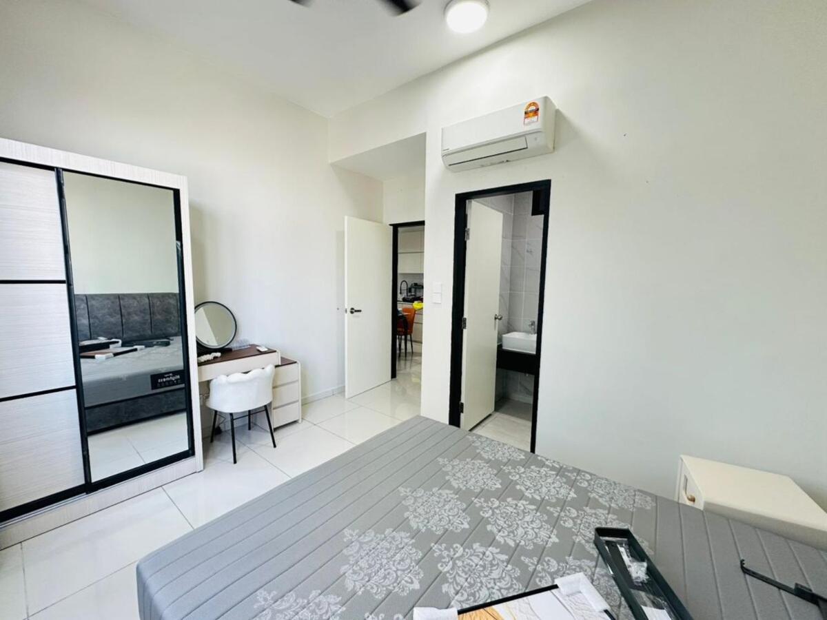 Space Residency 2 Bed 2 Bath by Kinetic Retreats - 4