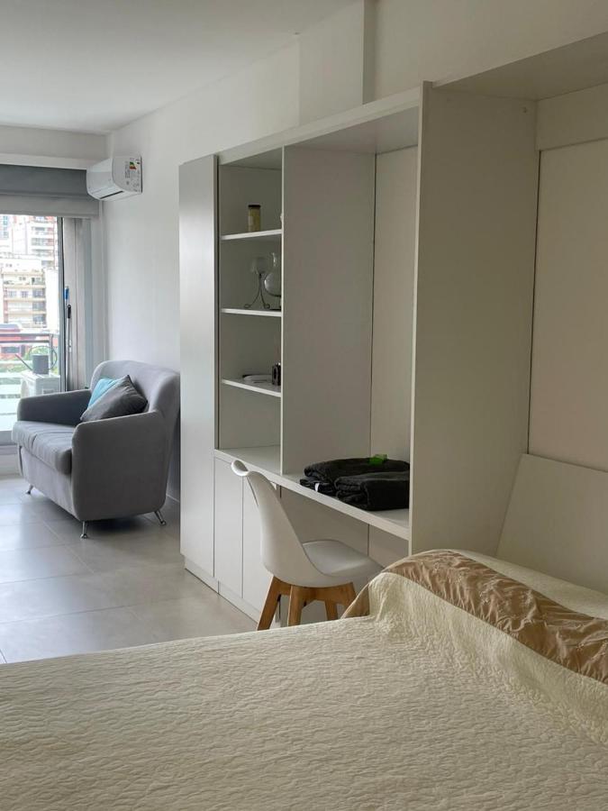 Villa Urquiza Modern & Bright - Vista al Frente - 2