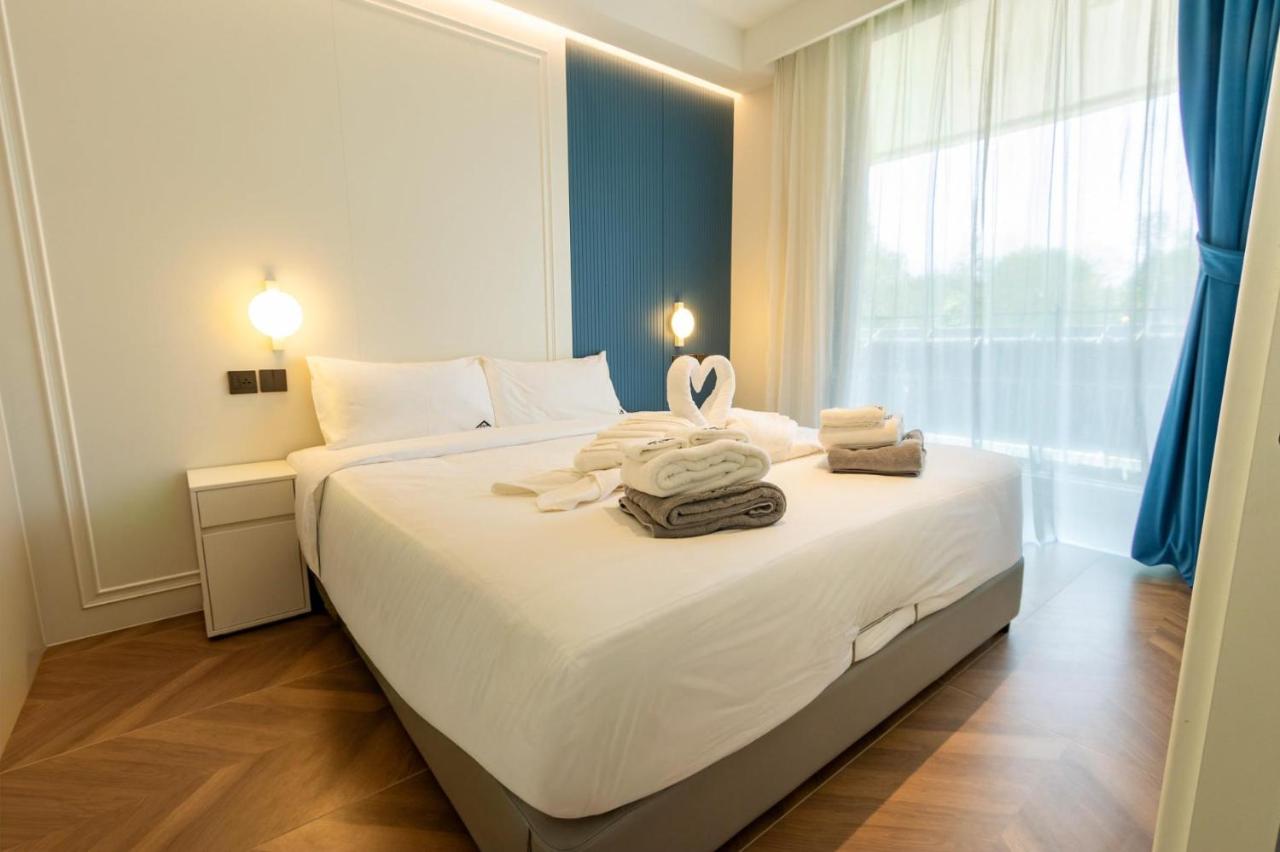 Beachfront Paradise 99 Two Bed Room A5 - 2