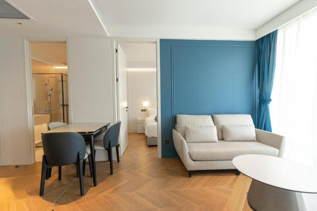 Beachfront Paradise 99 Two Bed Room A5 - 4