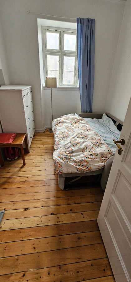 Nice quiet room in posh area central capitol - 2