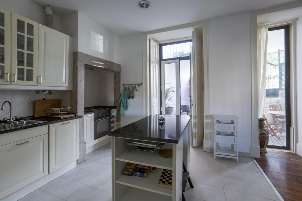 Spacious 3 Bedroom Flat in Charming Lisbon - 4