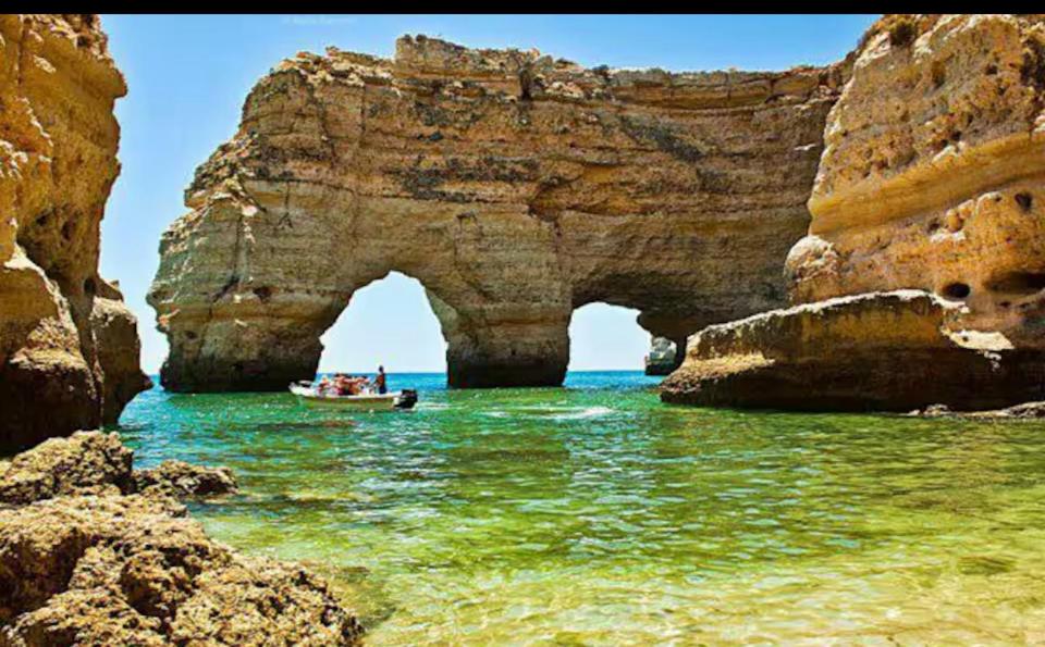 Renaissance sunrises inn