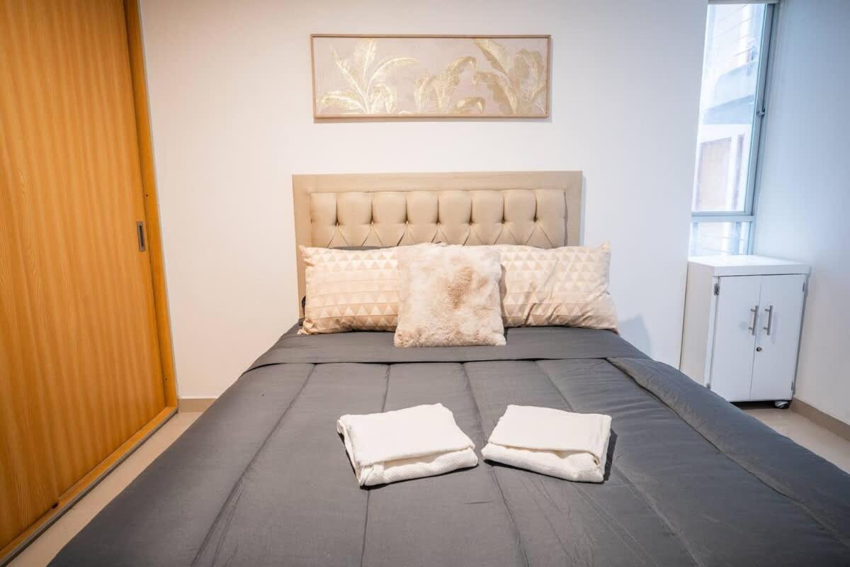 Modern 2 Bedroom Cozy Stay - 5