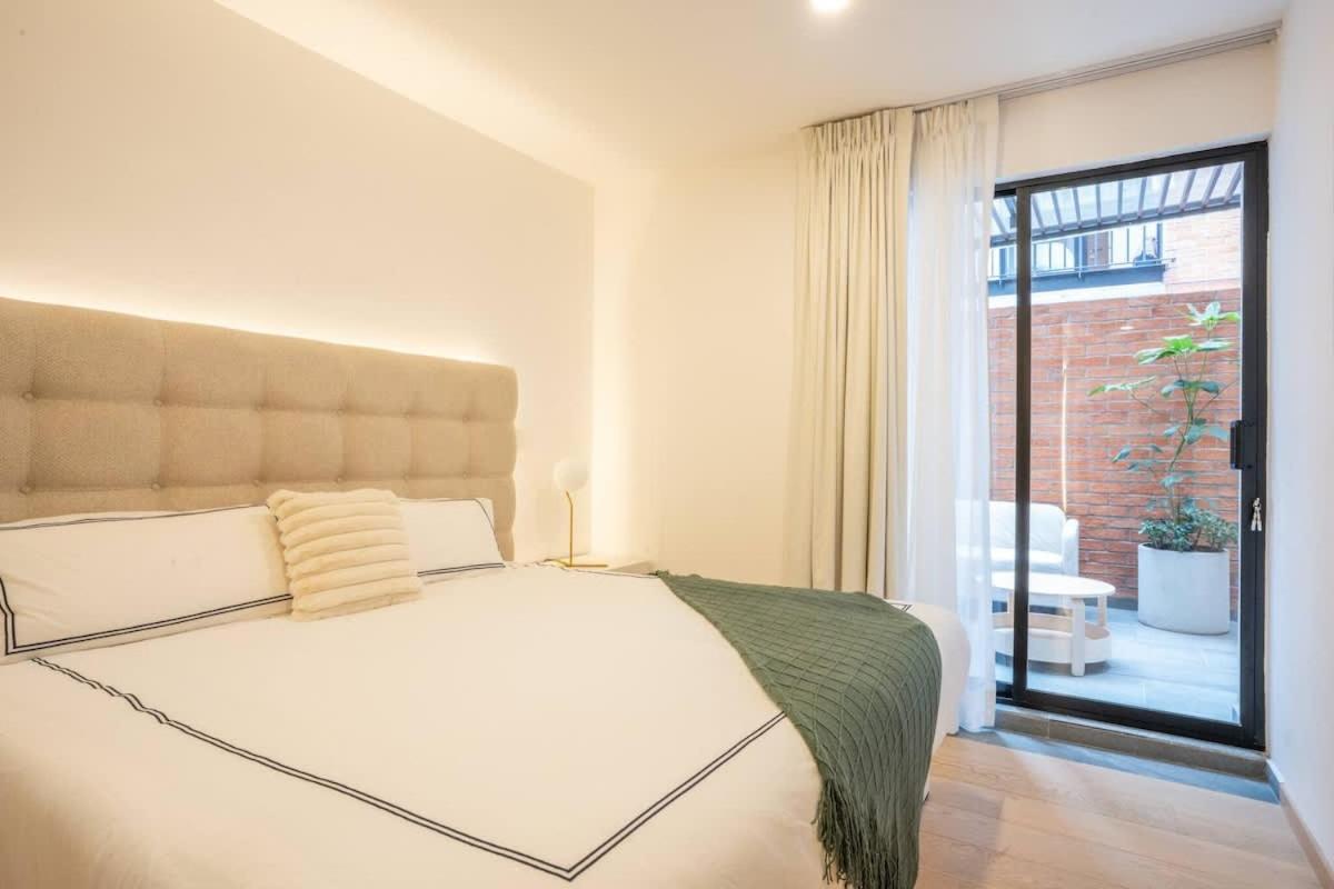 Stunning 3BR in Condesa with Terrace, Pool & Gym - 5