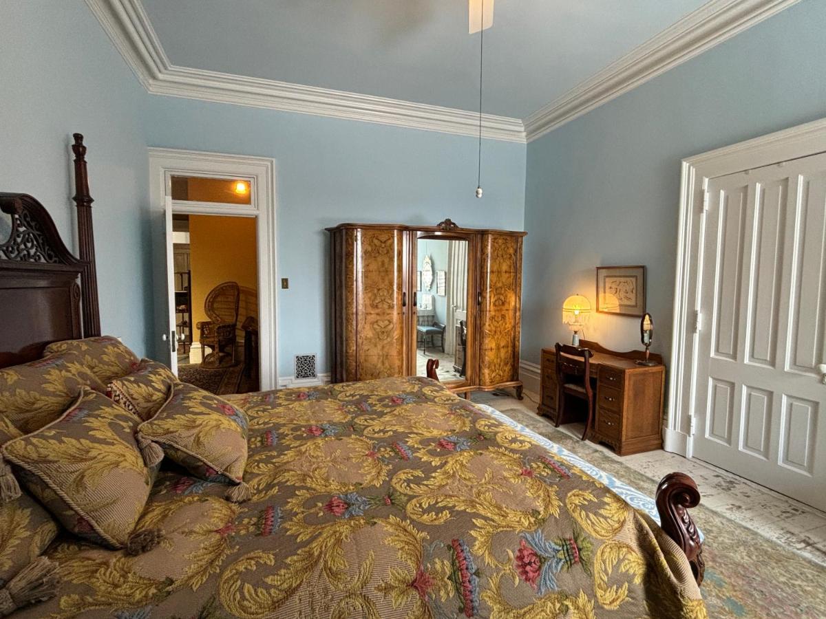 The New York House Bed & Breakfast — photo 15