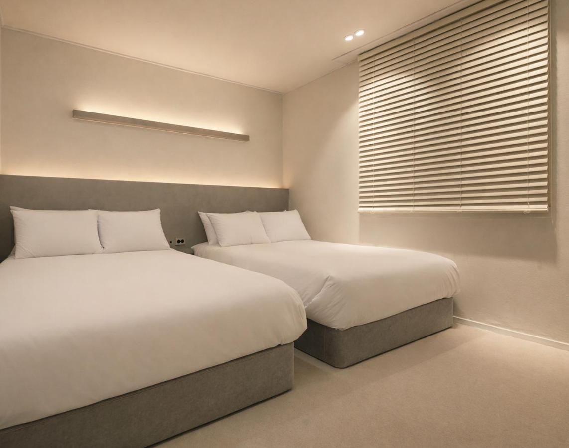 HONGDAE Private House 6Room 4Bath 10beds - 2