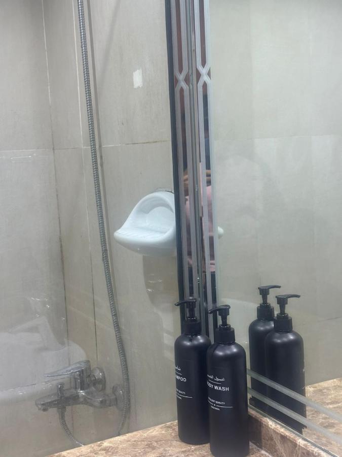 Abu Dhabi City Private Room Late Check out 2pm - 2