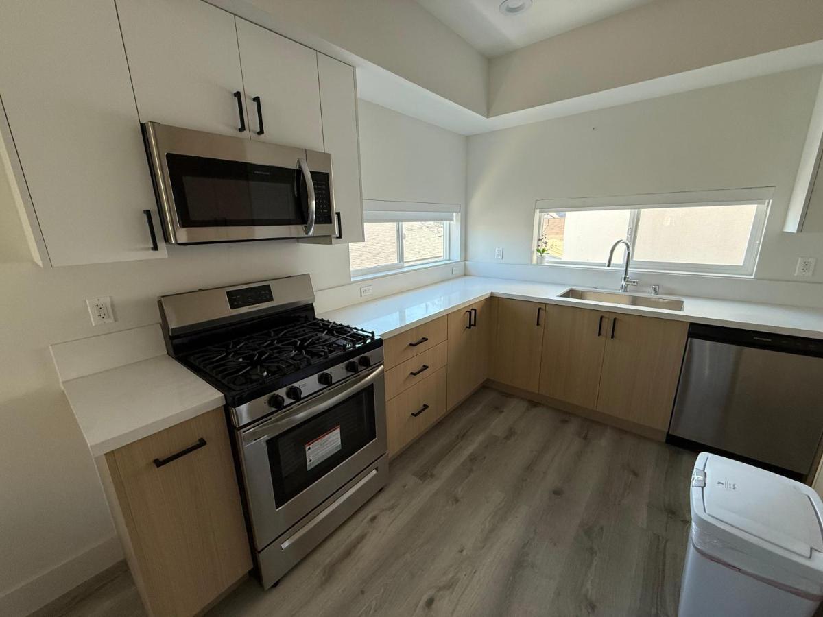 Hollywood Heights - 4