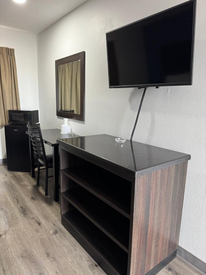 Economy Inn — photo 5
