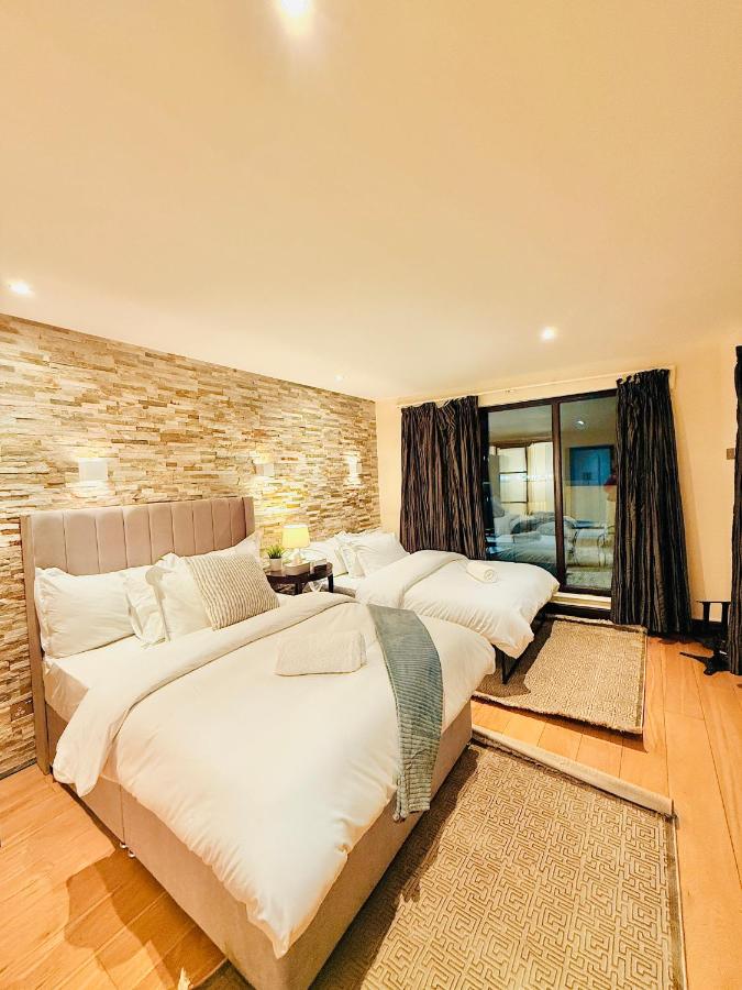 Tower Bridge Apartments - 2