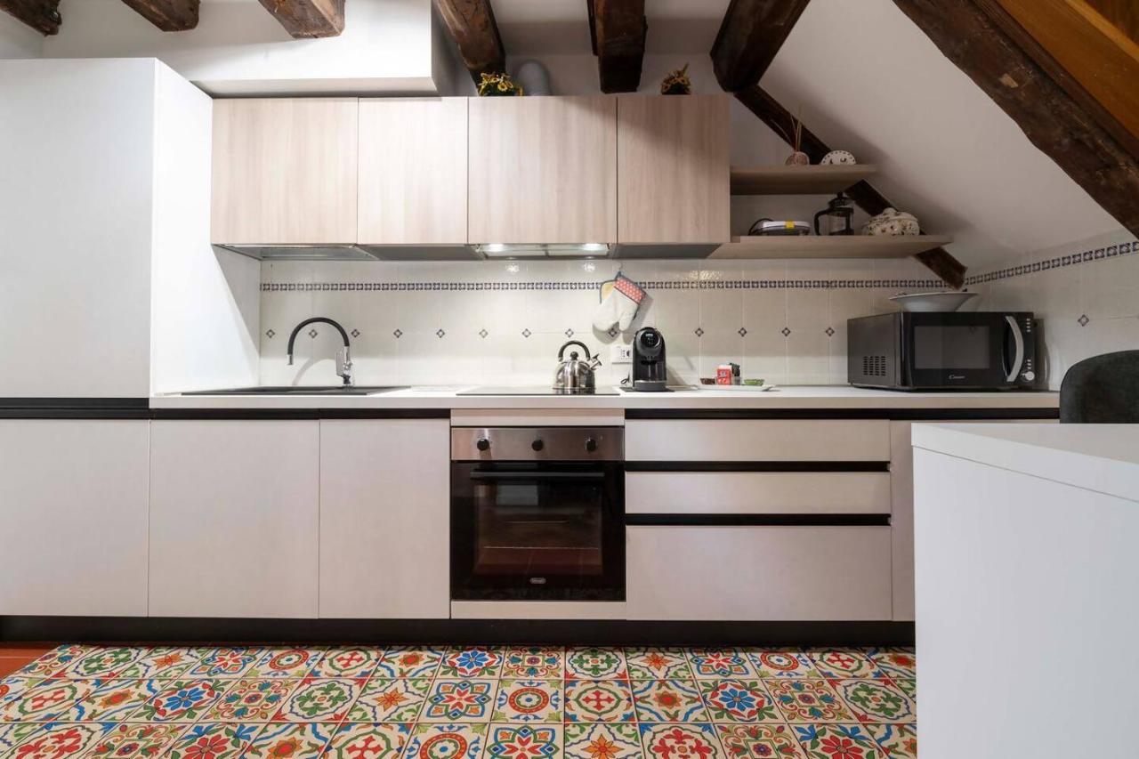 Pozzo d'oro apartment 1 canal view - 5