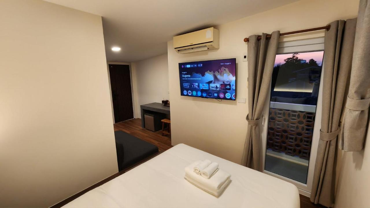 Old City Hall, Contactless Check In - 4