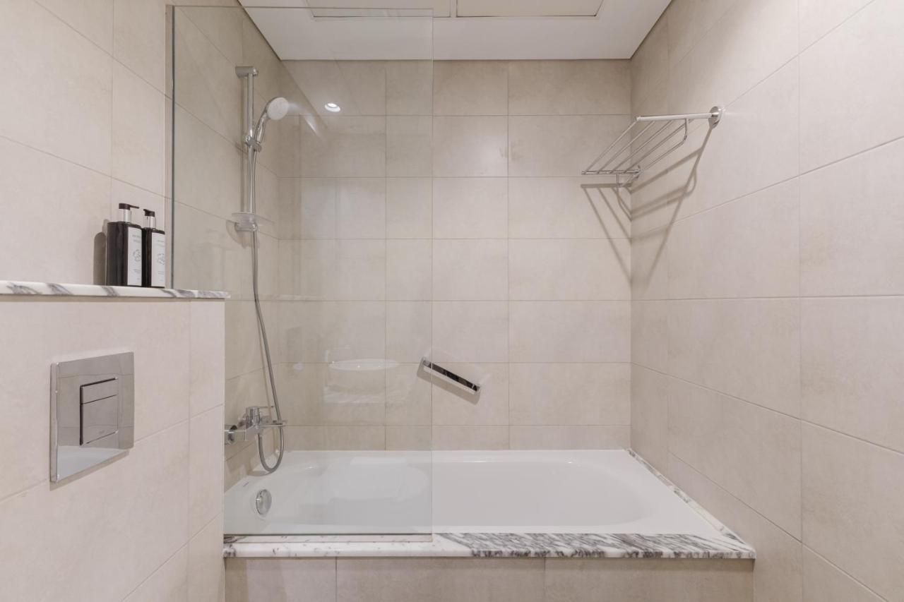 Spacious 2BR with Maid Room High Floor and Work Desk - 3