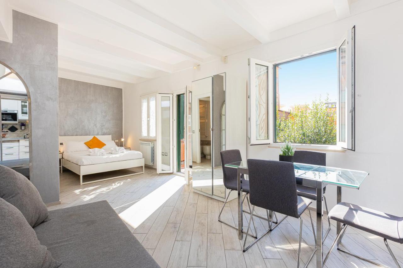 Monti Terrace by Rental in Rome - 4