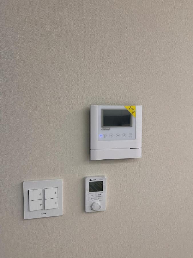 403 Newly Opened Yeonnam, 5 minutes from Hongdae airport bus Yeonhui private 4person studio modern wood black - 5