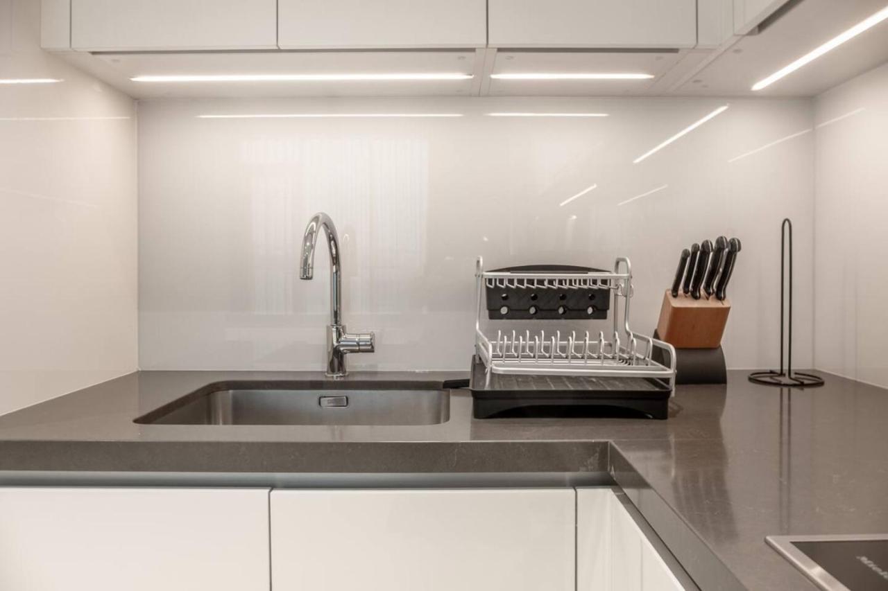 District One Residence 1-Bed with Downtown Views - Onelink - 3