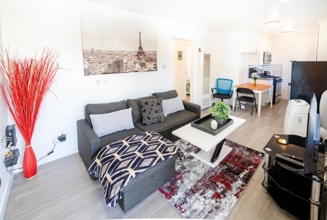 Cozy 2-Bedroom In Hollywood Close to Downtown LA - 4