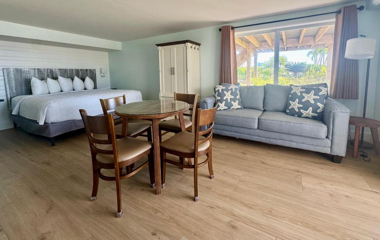 Ragged Edge Resort & Marina — photo 4