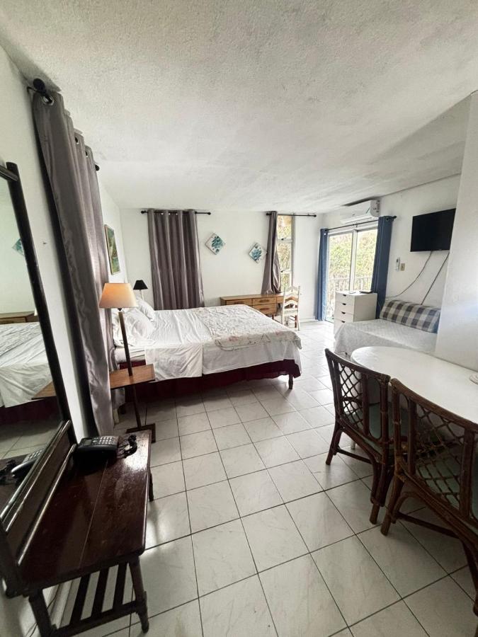 Hidden Retreat Studio at Montego Bay Club