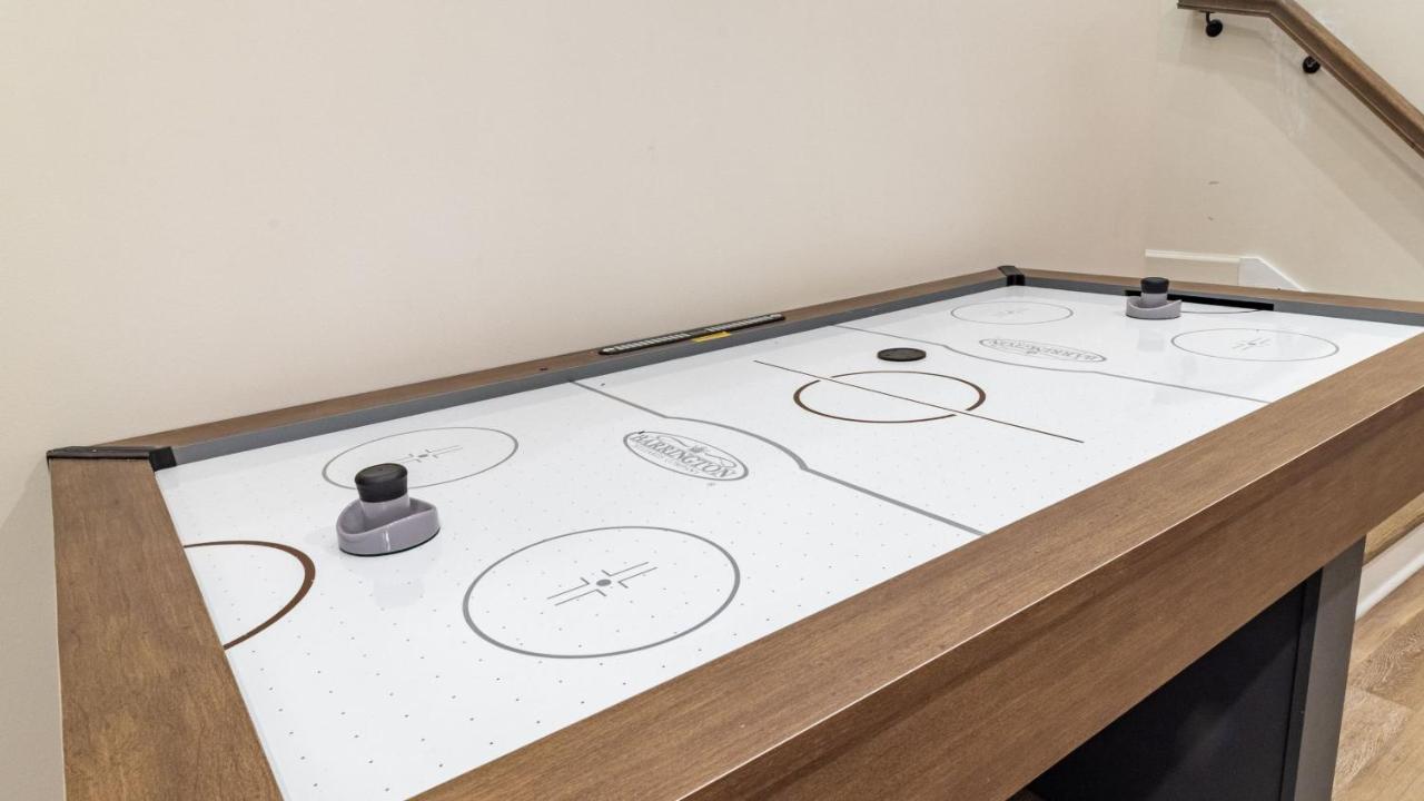 Conway Buyout - 4 Units by AvantStay Sleeps 28 - 4