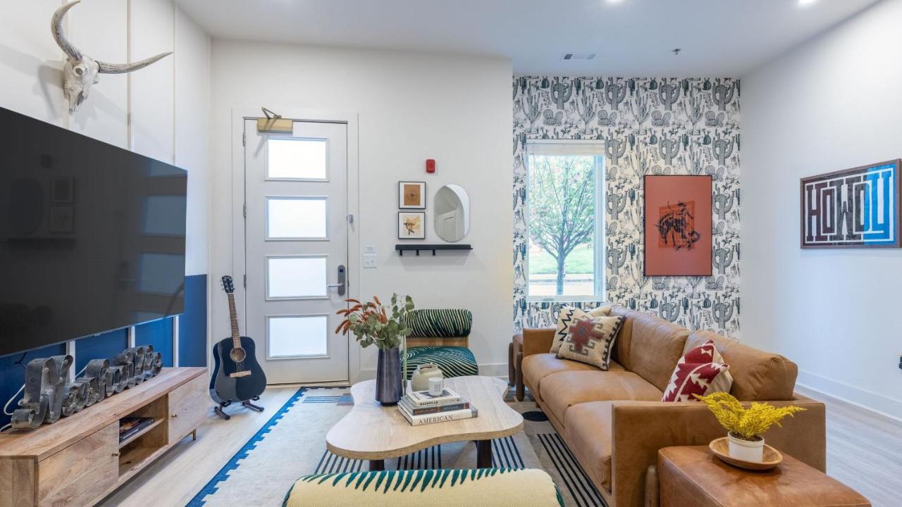 Outrider Buyout - 2 Units Steps to the Action