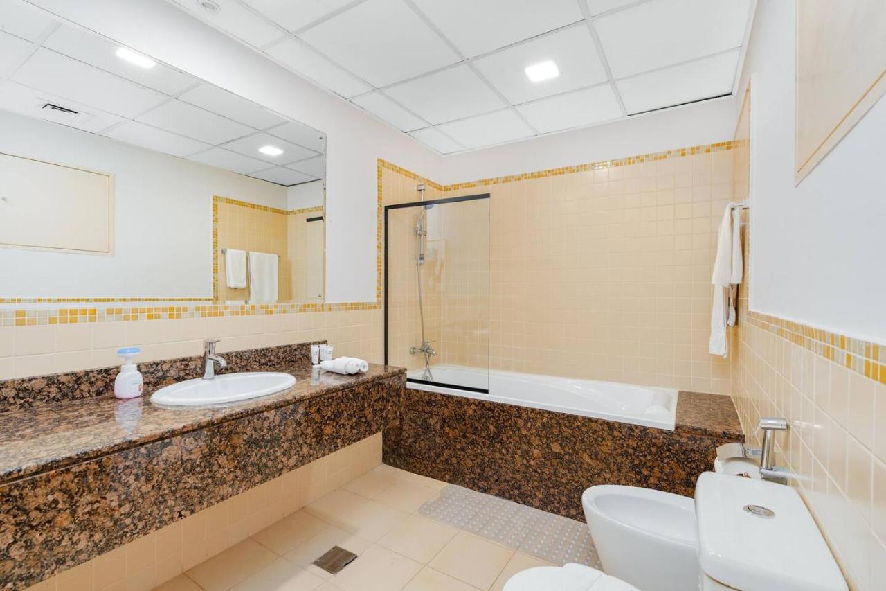 Sea View | JBR Beach 5 Min Walk | King 1 Bedroom - 3