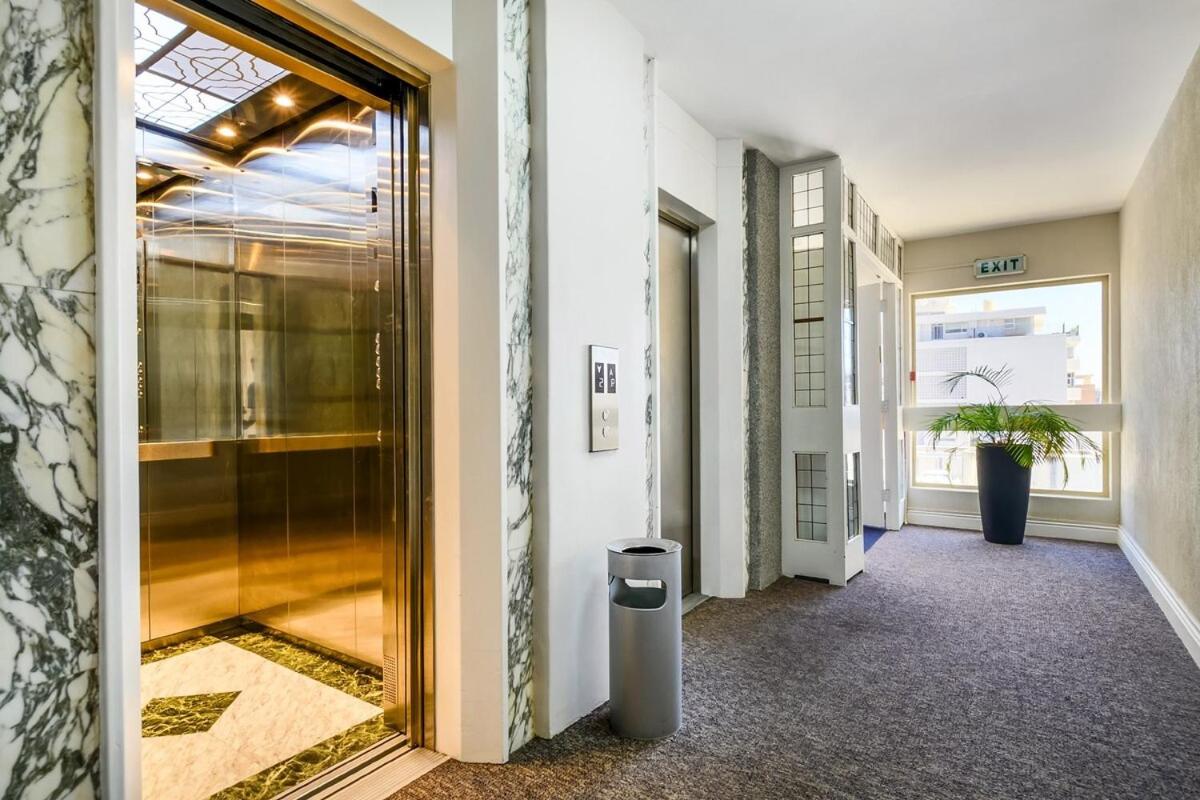 Lovely 1 bedroom in Seapoint - 2