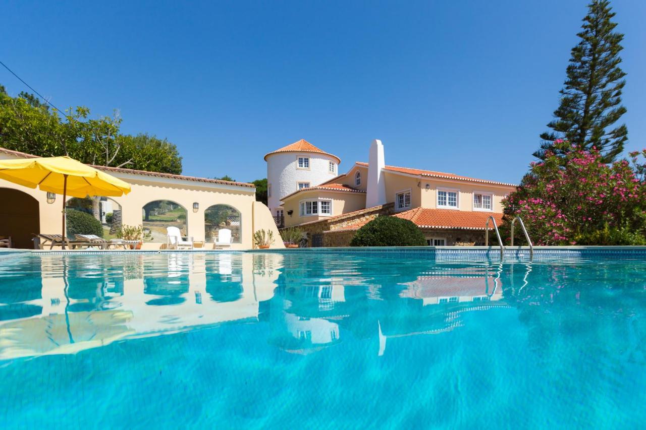 Heated swimming pool: Quinta do Cabo Guesthouse