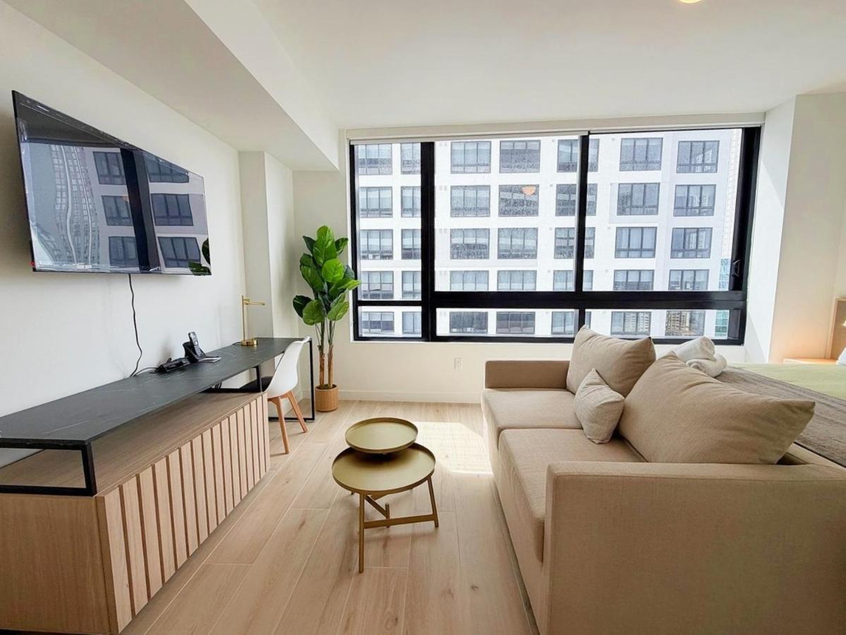 Modern Studio in Prime Area & Free Parking - 4