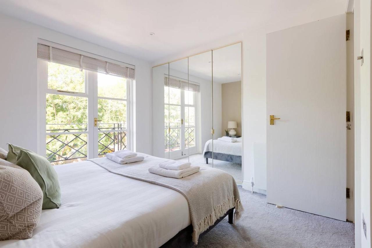 Chelsea 2-bed Apartment with Parking and Balcony - 2