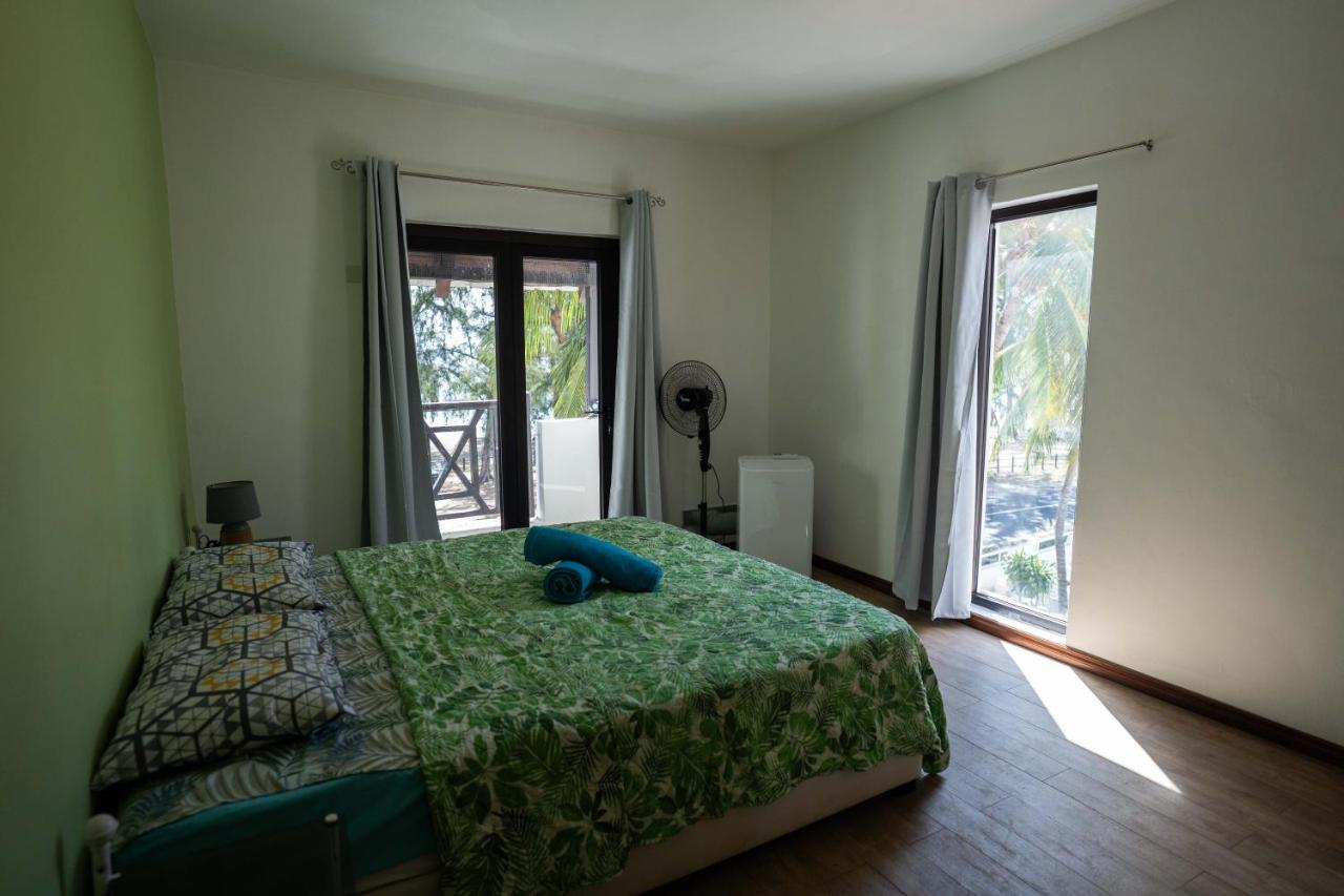 Beach Access Apartment with Sea View and Garden - 2