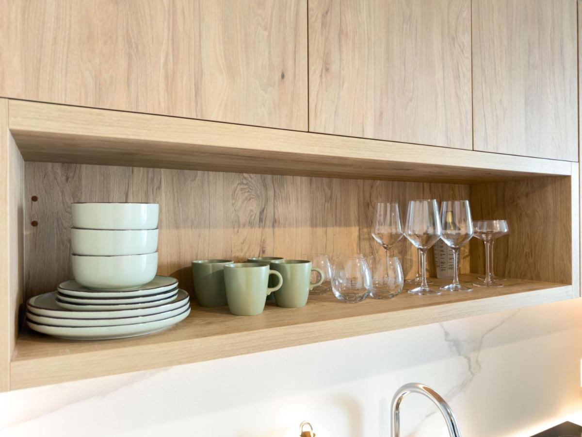 C1615 Serene Downtown Escape with Balcony and Pool in Miami Downtown - 3