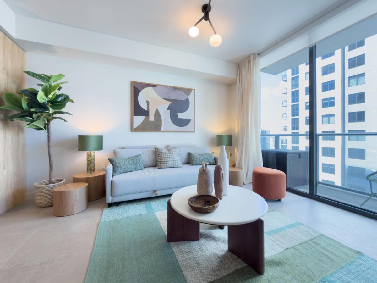 C1611 Modern Boho Retreat with Pool and City Views in Miami Downtown