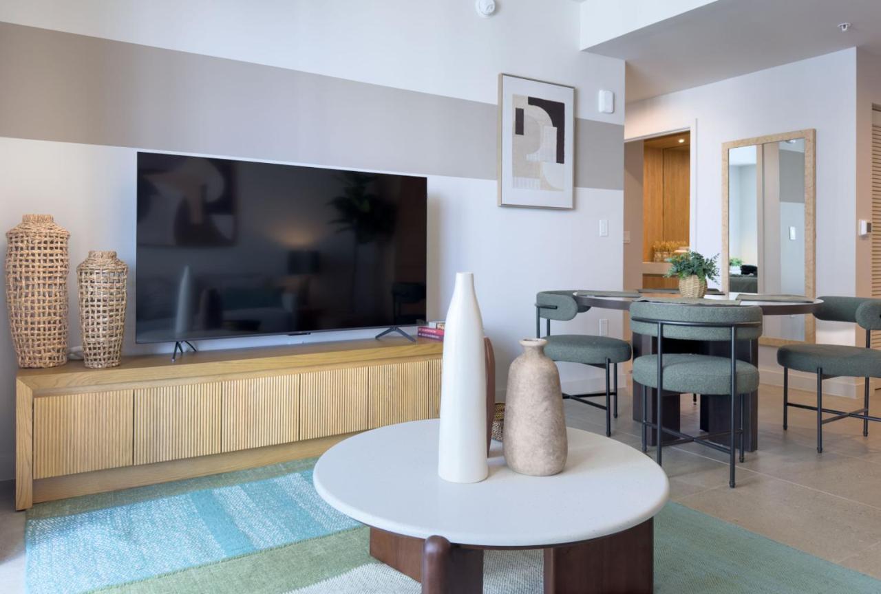 C1611 Modern Boho Retreat with Pool and City Views in Miami Downtown - 5